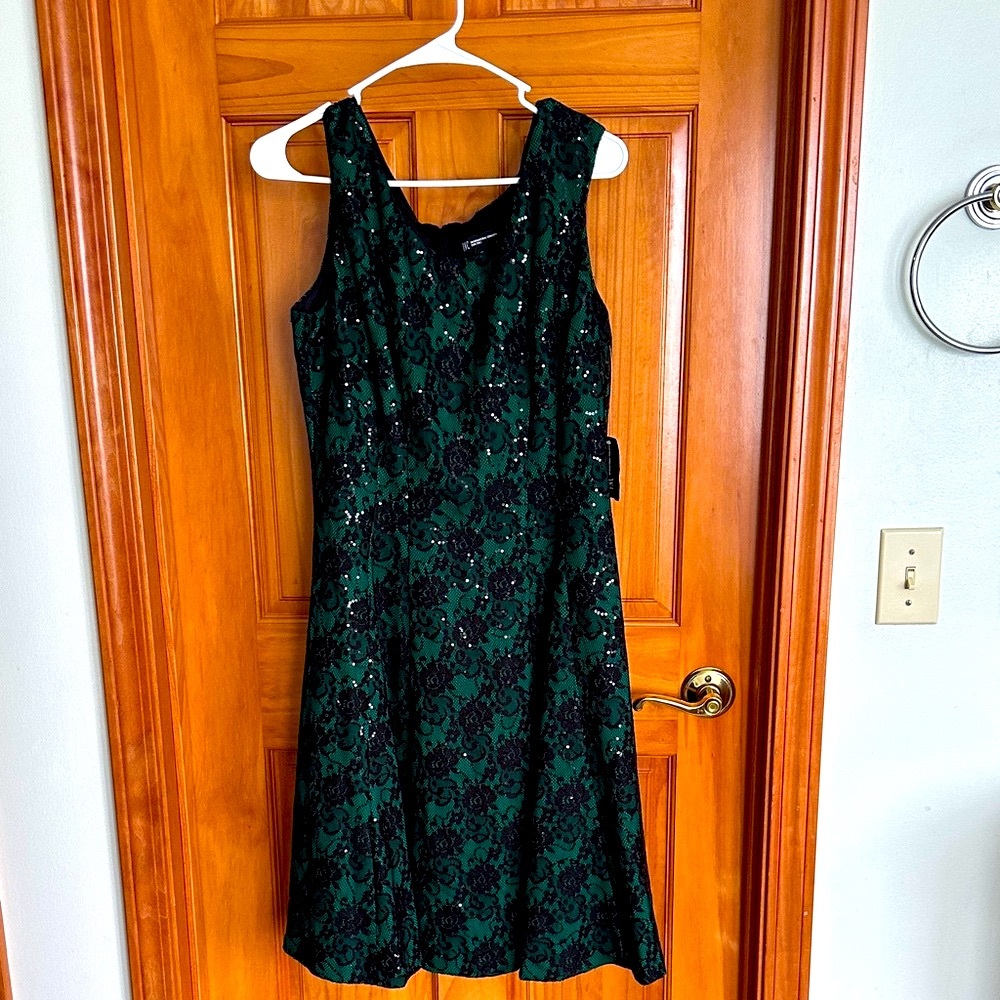 NWT INC International Concepts Elegant Black and Green Lace Midi Dress